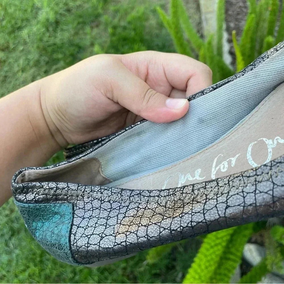 Toms One for One Genuine Leather Color-block Ballet Flats Size 7 - Picture 12 of 12